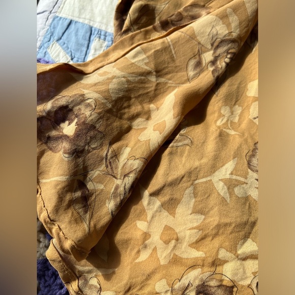 Jones New York 90s Womens Floral Short Sleeve Button Up Shirt Yellow Silk Small - Picture 8 of 11